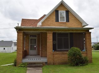 1722 Avenue C, Fort Madison, IA 52627
