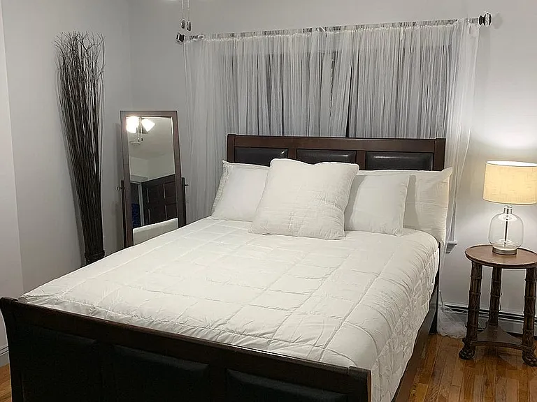 8th St NW — Photo 3