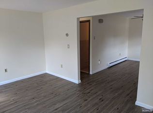 180 Market St, Saddle Brook, NJ 07663