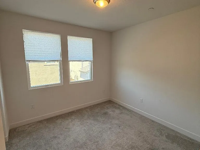 85 Savannah Ln — Photo 18