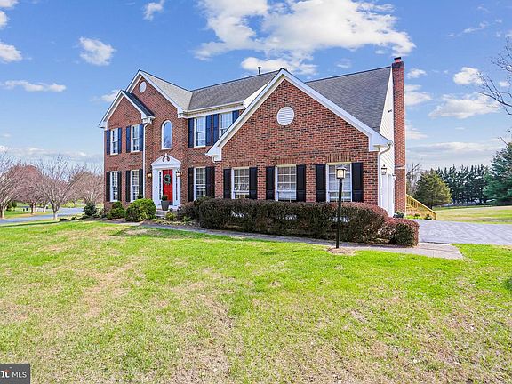 2nd image of 20233 Sweet Meadow Ln