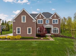 24288 Nepavine Dr, Novi, MI 48374
