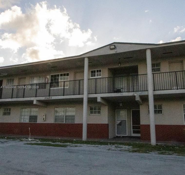 1st image of 20490 NW 7th Ave APT 15