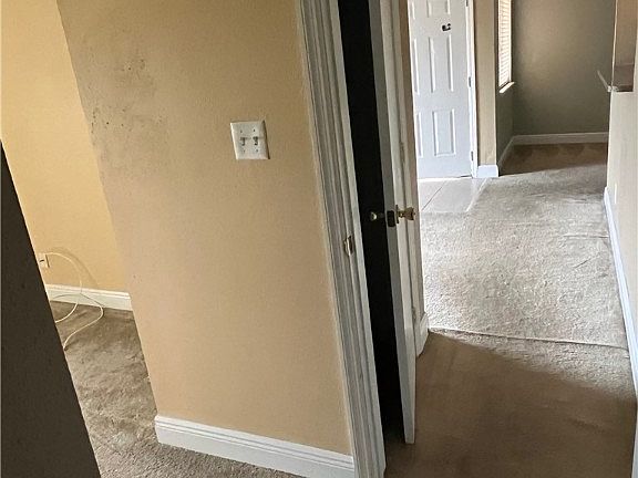 5th image of 2835 Winkler Ave APT 220