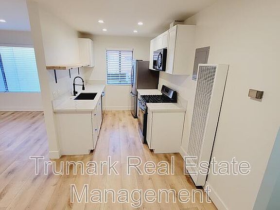 4th image of 1422 E Maple St #7