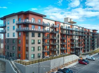 302 Essa Rd #418, Barrie, ON L9J0H3
