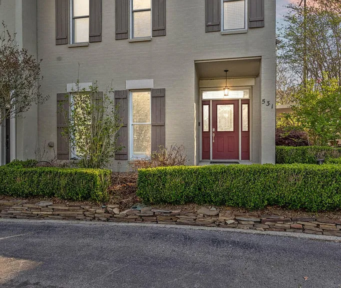 531 Esplanade Dr — Photo 1