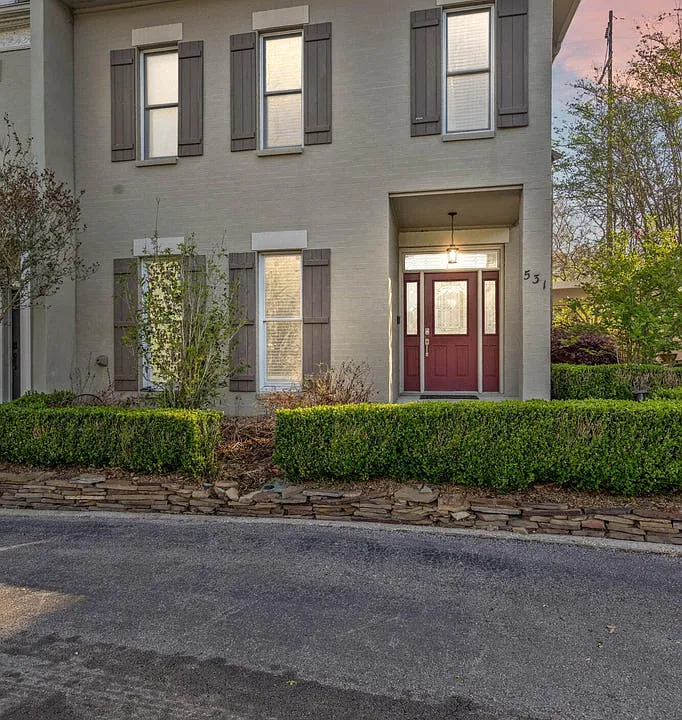 531 Esplanade Dr