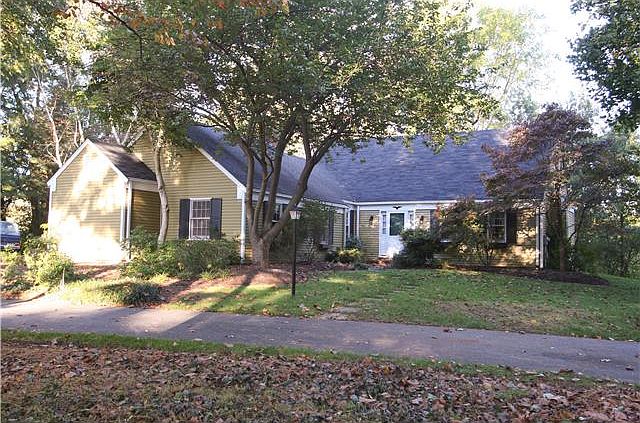1st image of 103 Chandler Ln