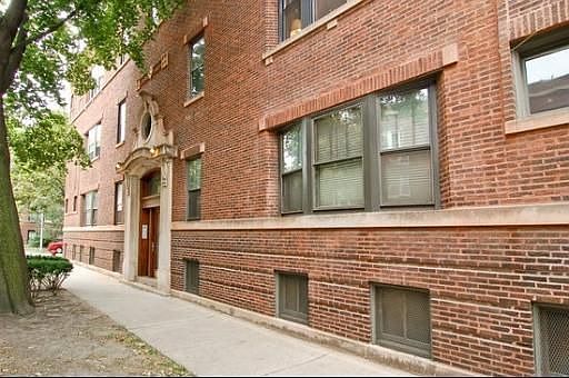 1st image of 3510 N Lakewood Ave #2N