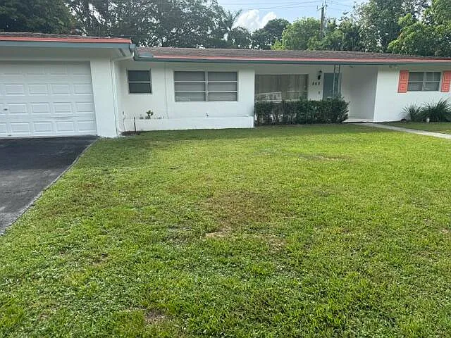 3 bed, 2.0 bath, 1687 sqft, $3,900 — Photo 2