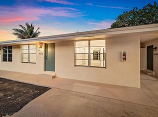 1926 Service Rd, North Palm Beach, FL 33408