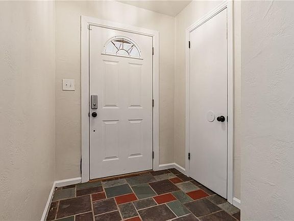 3rd image of 6612 Overlook St