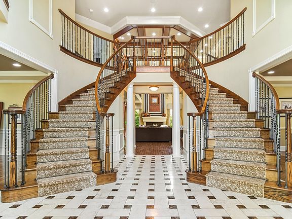 3rd image of 2 Turnbury Ct