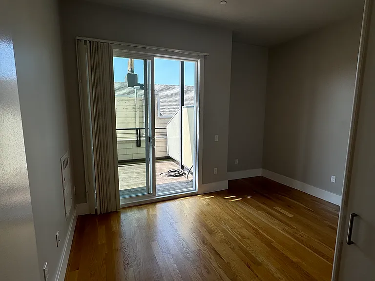 493 Haight St #208 — Photo 5