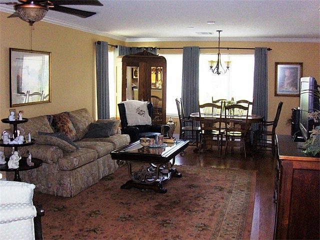 1st image of 6123 Kings Oaks Ln