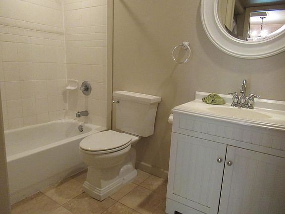 5th image of 154 Lee St