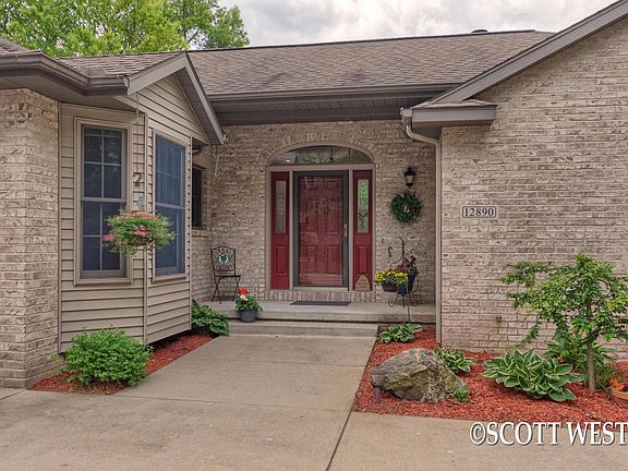 3rd image of 12890 Bowen Lake Dr