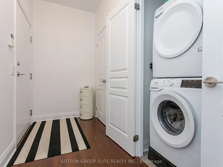 1 Hurontario St #808 — Photo 28