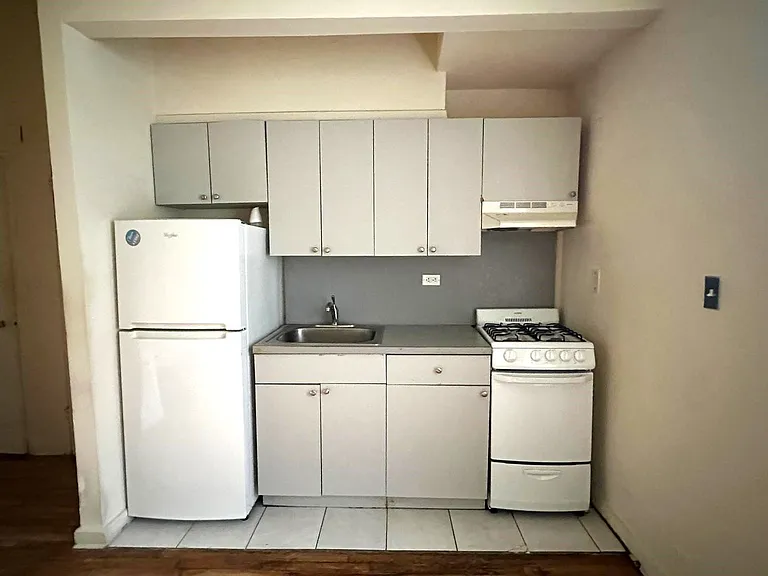 72-81 113th St #1W — Photo 1