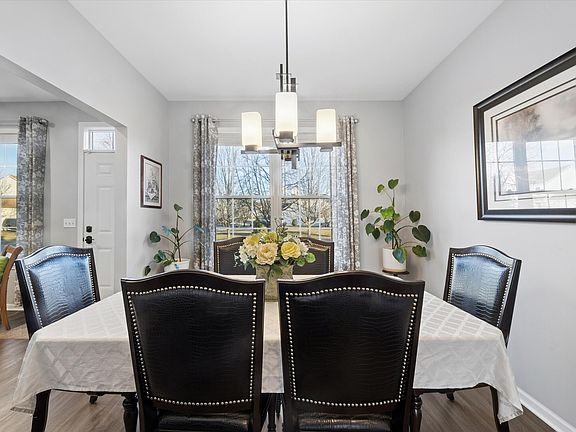 3rd image of 1880 Bluestem Cir