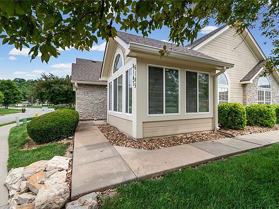 3rd image of 6147 NE Kensington Dr #26B