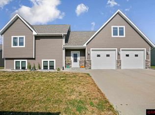 1004 E Main St, Cleveland, MN 56017