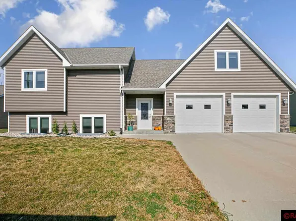 1004 E Main St, Cleveland, MN 56017