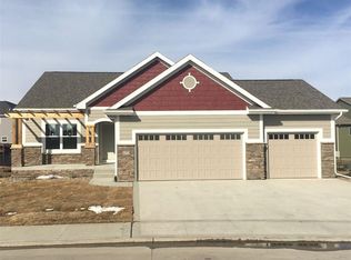 453 NE Brookridge Cir, Waukee, IA 50263