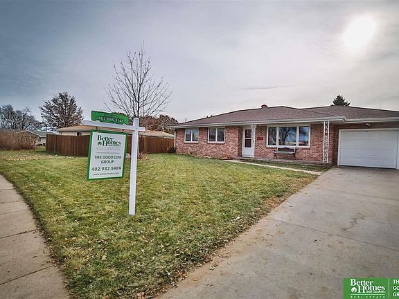 2nd image of 219 W Glenmore Dr