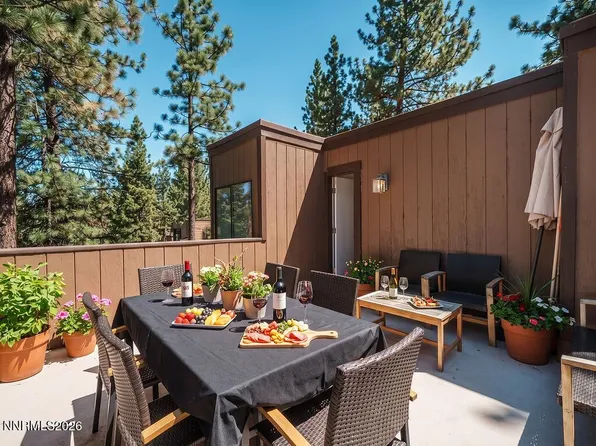 233 Clubhouse Cir, Stateline, NV 89449