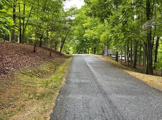 4 V Addington Rd, Blairsville, GA 30512