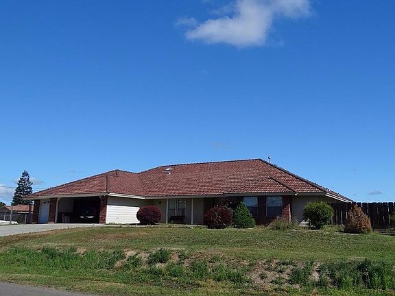 2nd image of 35561 Avenue 14 1/2
