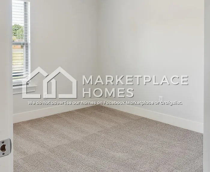 2070 Hyacinth Ln — Photo 25