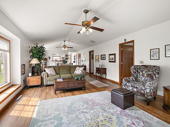 5th image of 1606 Amhurst Way
