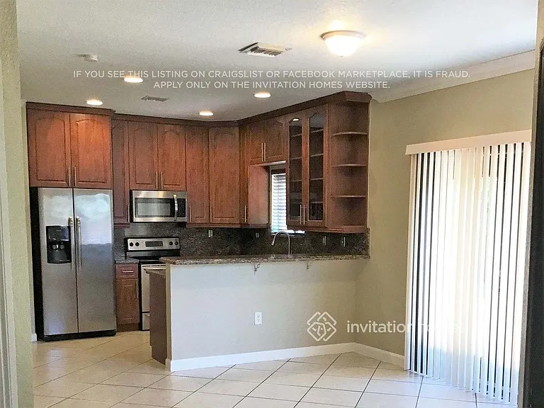 16349 SW 50th Ter — Photo 3