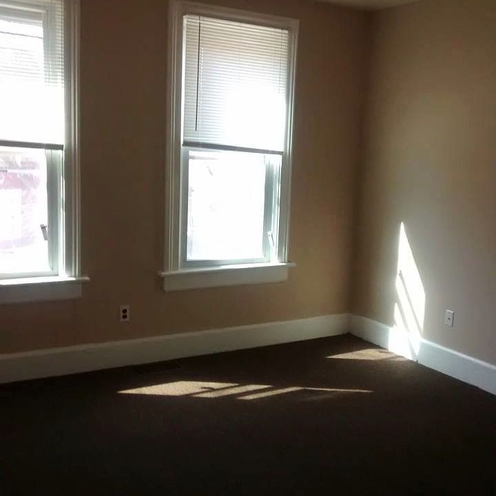 3rd and Orchard. Southside 2 bedroom with an additional smal