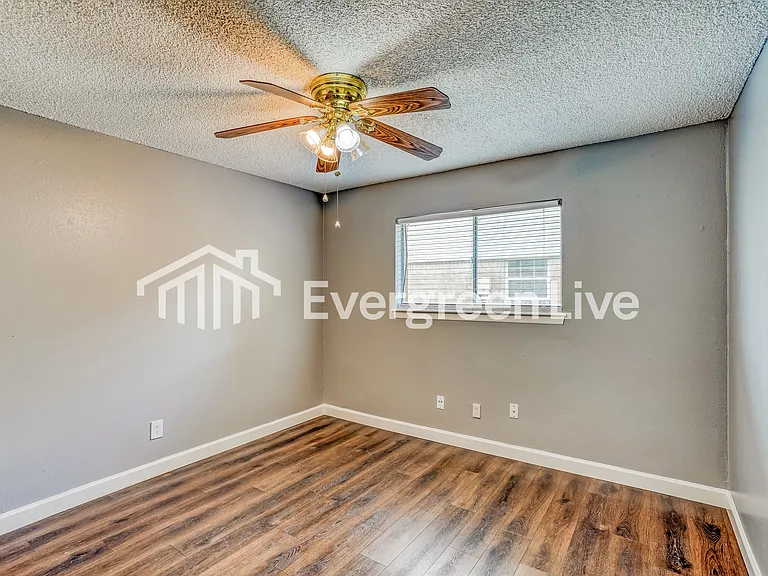 10923 Sageyork Dr — Photo 14