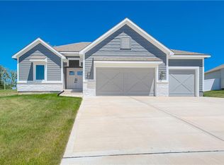 6141 N Chelsea Ave, Kansas City, MO 64119