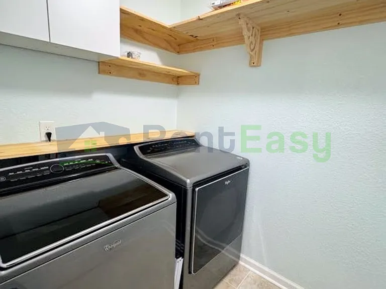 418 Munden Ave — Photo 32