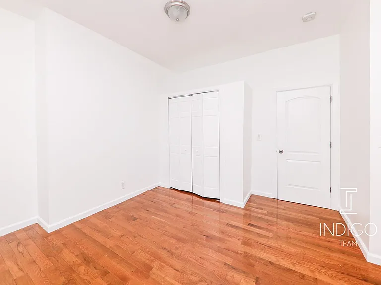 361 49th St #2 — Photo 10