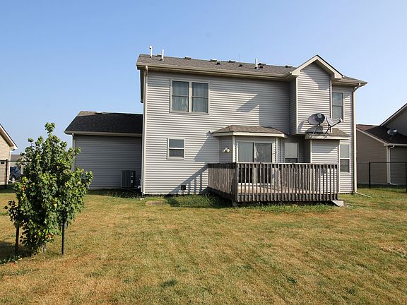 3rd image of 350 28th St SE #1