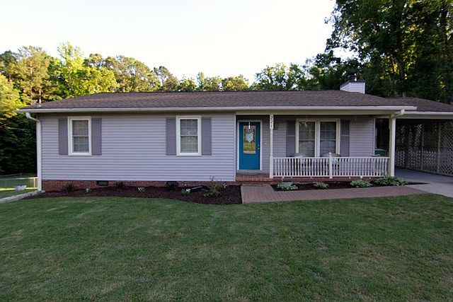 1st image of 221 Greenway Dr