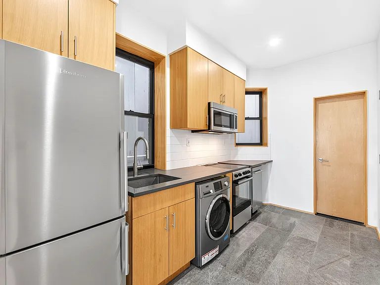 212 Lafayette St #2E — Photo 5