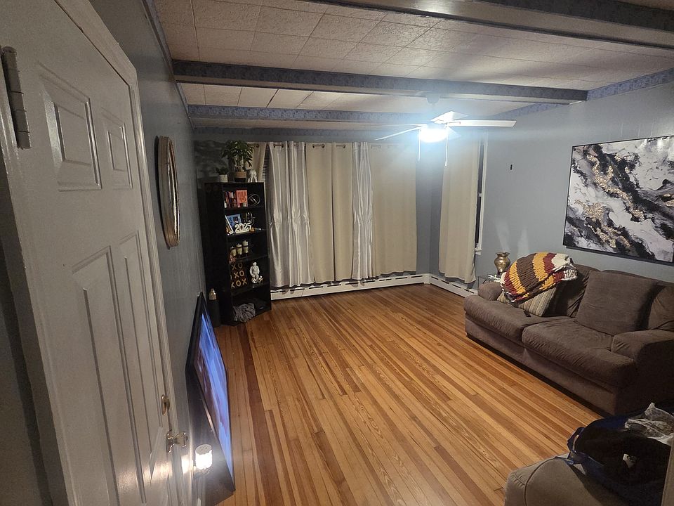 1st image of 67 Krueger Pl