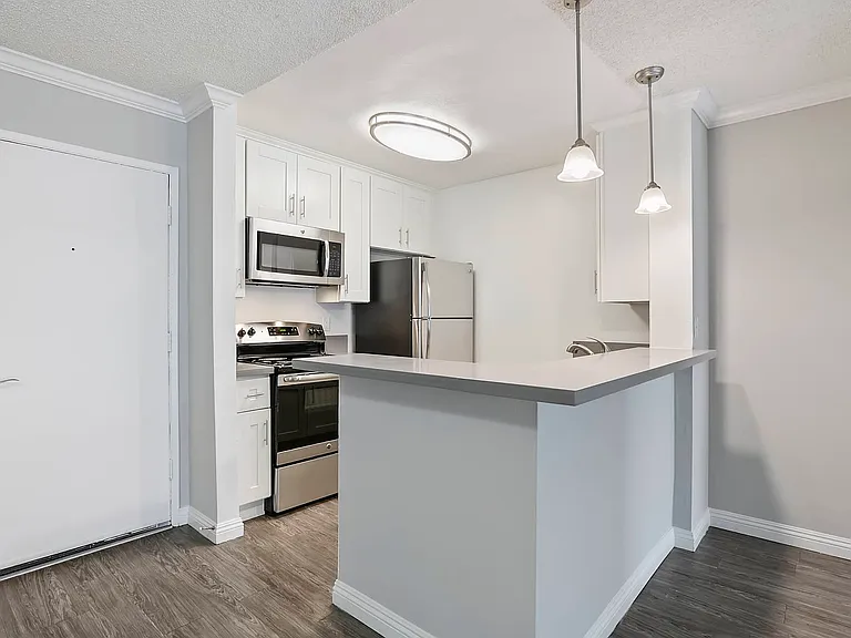 Westside Terrace Apartments — Photo 17