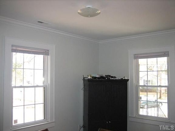 3rd image of 2600 Englewood Ave