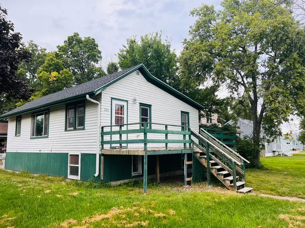 324 S 9th St, Aberdeen, SD 57401