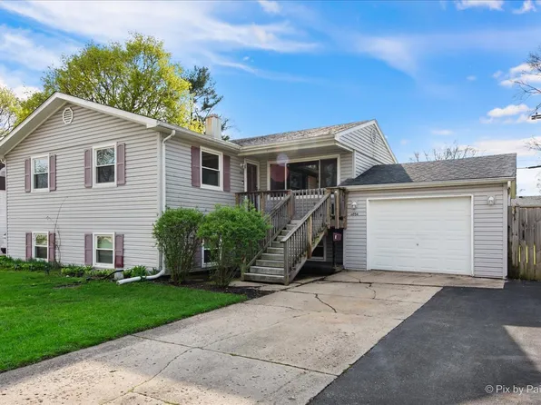 6054 Hampton Dr, Carpentersville, IL 60110