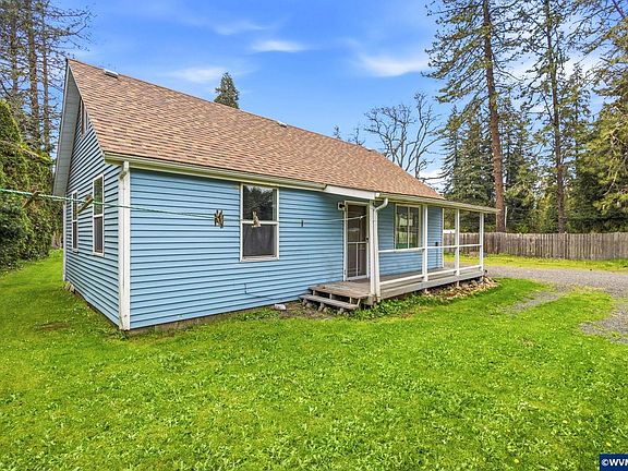 3rd image of 28780 Santiam Hwy